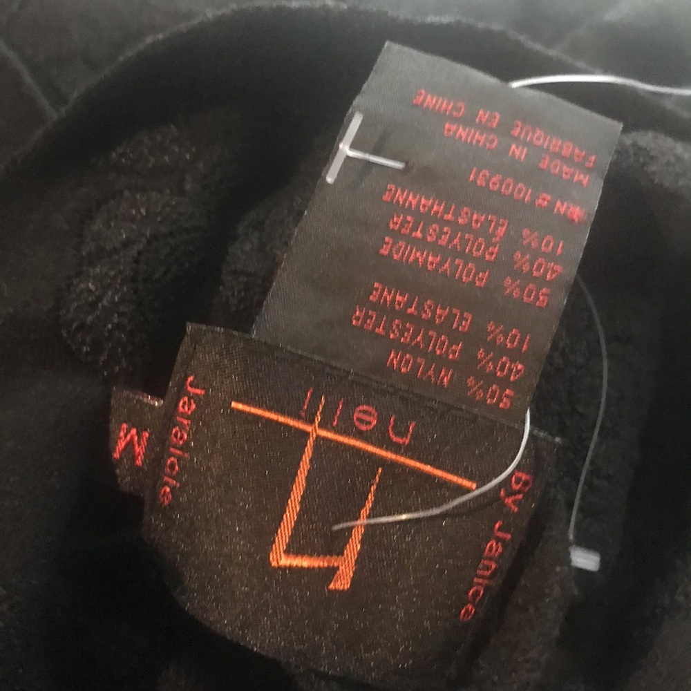 Nell Black Rose Blouse Sz Medium - Picture 5 of 5